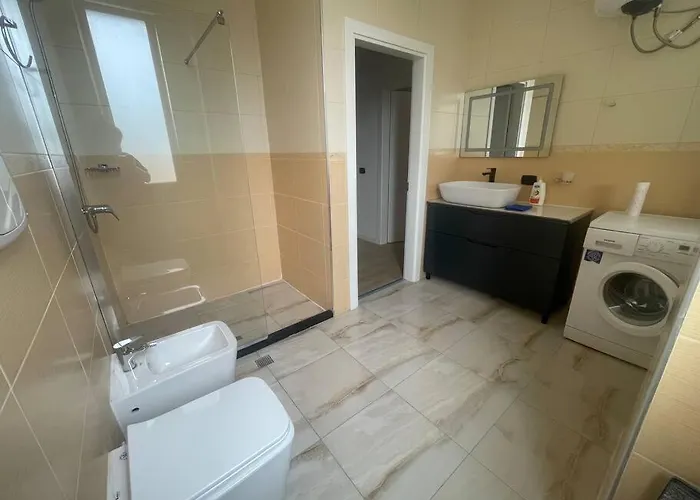 Avi - Daily Rent Lägenhet Tirana